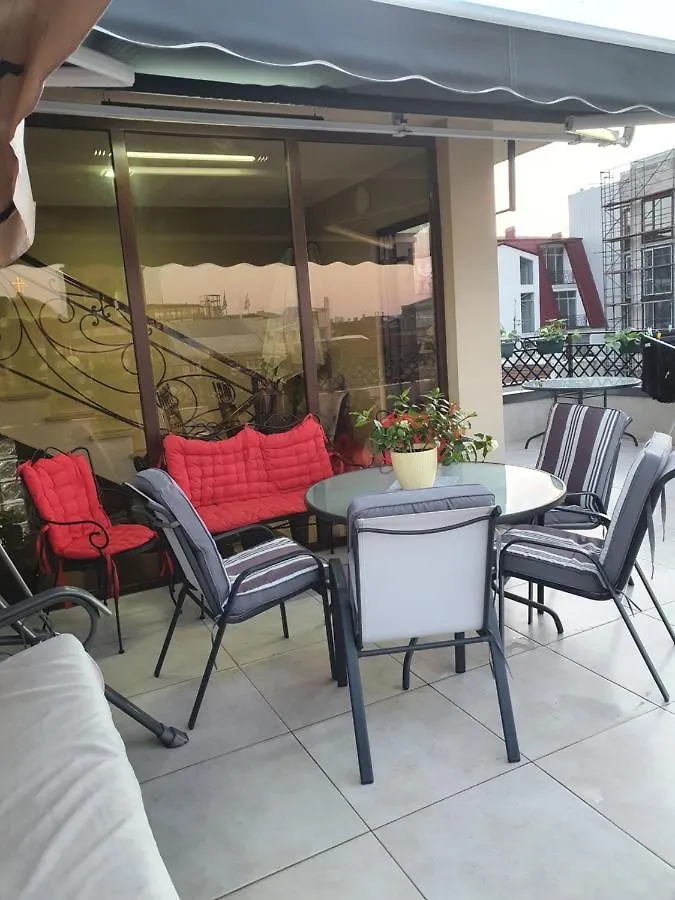 Piazza Batumi Guesthouse Daire