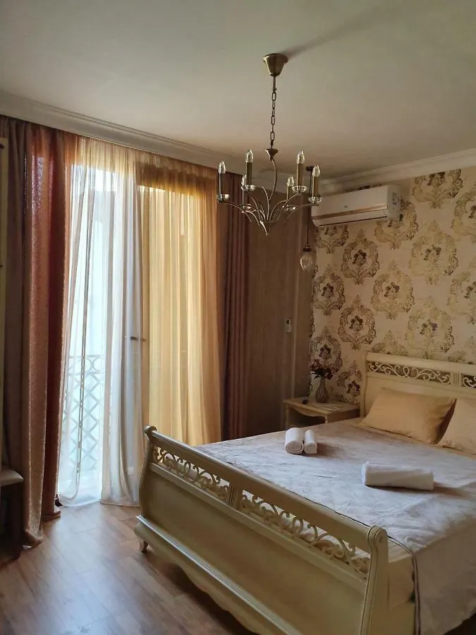 Daire Piazza Batumi Guesthouse